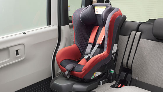 ISOFIX/i-Sizeチャイルドシート下部取付金具（リア左右席）＋トップテザー取付金具（リア左右席）