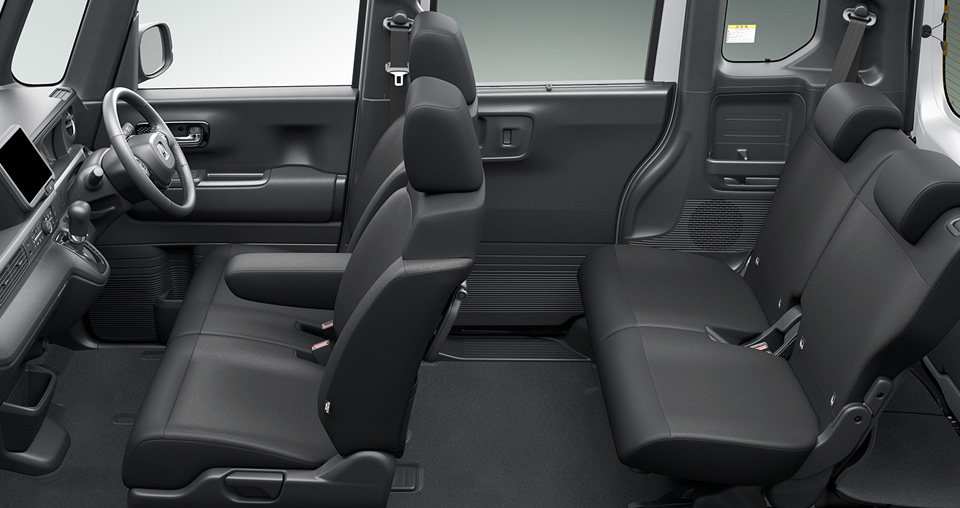 Photo：N-BOX CUSTOM 特別仕様車 BLACK STYLE インテリア写真