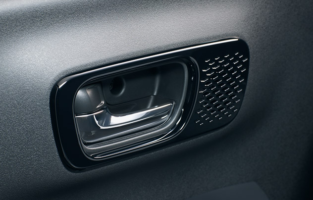 ピアノブラック塗装ドアオーナメントパネル