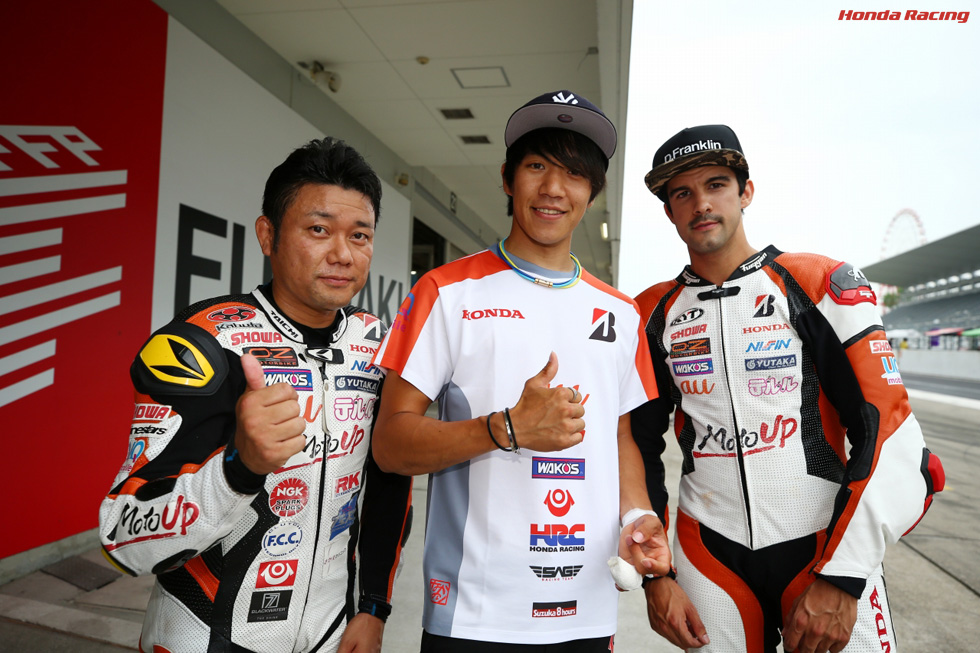 (左から)秋吉耕佑、長島哲太、イサック・ビニャーレス