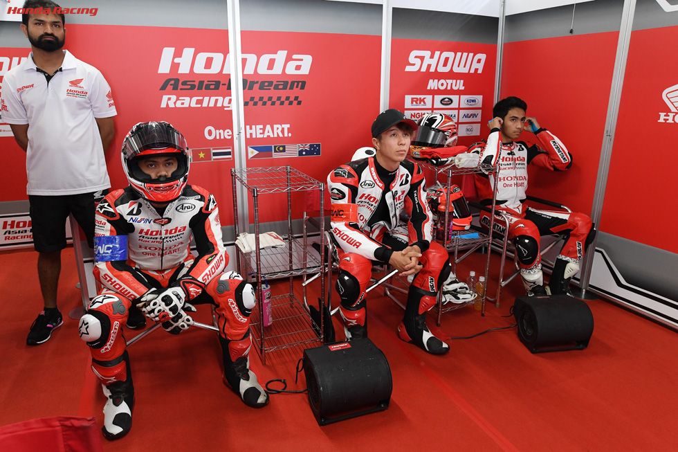 #22 Honda Asia-Dream Racing with SHOWA ザクワン・ザイディ、名越哲平、アンディ・イズディハール