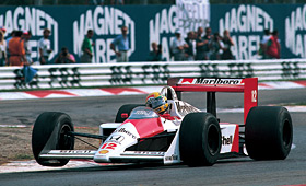 1988/McLaren Honda MP4/4（マクラーレン・ホンダ MP4/4［4輪/レーサー］）