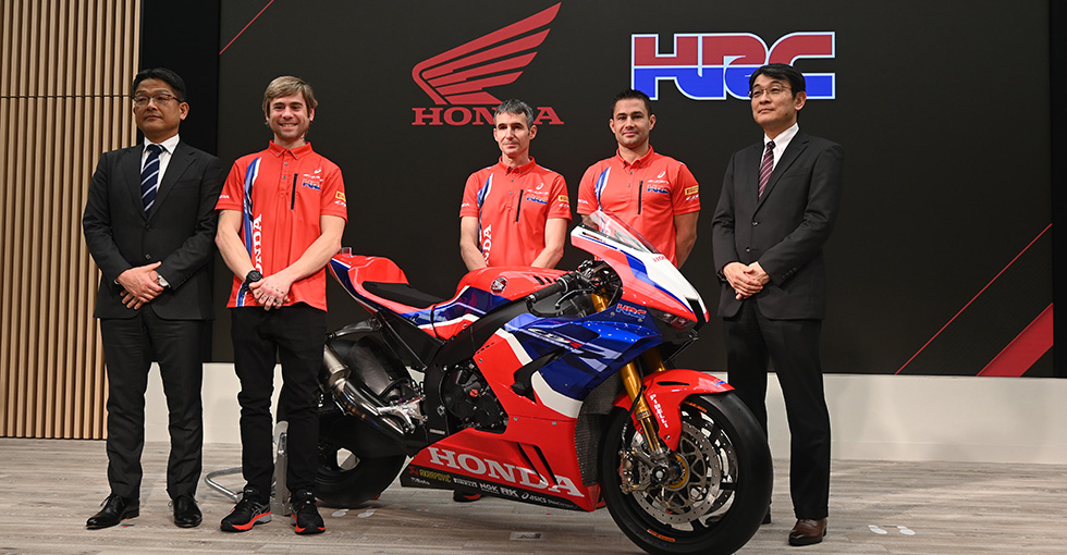 Honda、2020年FIMスーパーバイク世界選手権ワークスチーム「Team HRC」ローンチイベントで、CBR1000RR-R FIREBLADE SPマシンカラーリングを初披露