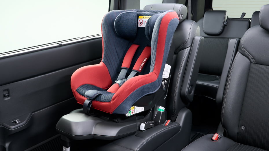 ISOFIX/i-Sizeチャイルドシート下部取付金具（リア左右席）＋トップテザー取付金具（リア左右席）