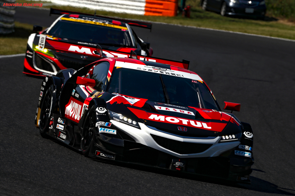 #16 MOTUL MUGEN NSX-GT