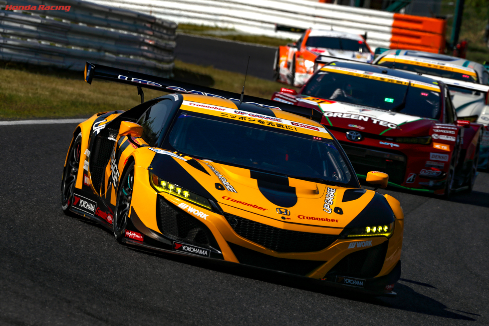 #18 UPGARAGE NSX GT3