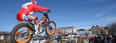 ��2�� �A�C�������h