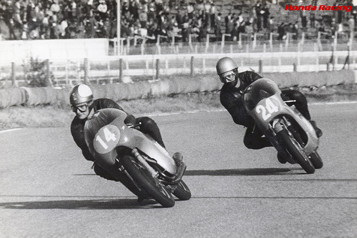 1965年 マイク・ヘイルウッド、ジム・レッドマン（350cc）