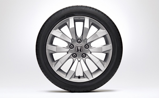 SpbP[W@2.0GLp 17C`A~zC[{215/45R17 87W^C