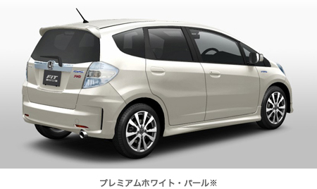 HYBRID RS   タイプ・価格   フィット年終了モデル