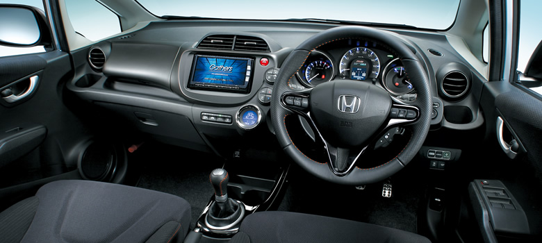 Hybrid Rs タイプ 価格 フィット 13年8月終了モデル Honda