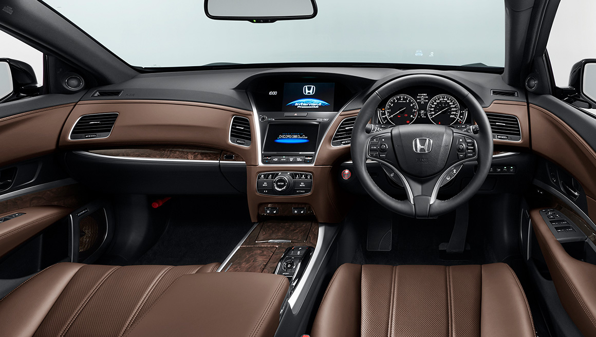 タイプ一覧 タイプ 価格 装備 レジェンド 22年1月終了モデル Honda