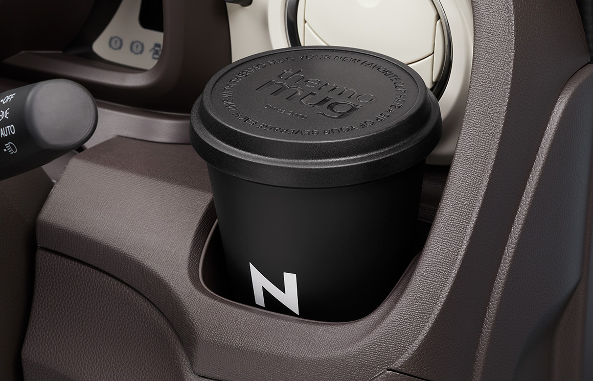 ドリンクホルダー（運転席）