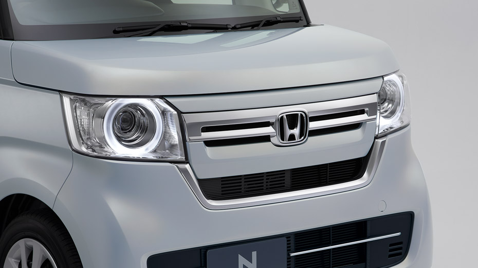 新年の贈り物 N-BOX EX｜タイプ紹介｜N-BOX（2023年9月終了モデル）｜Honda ボール