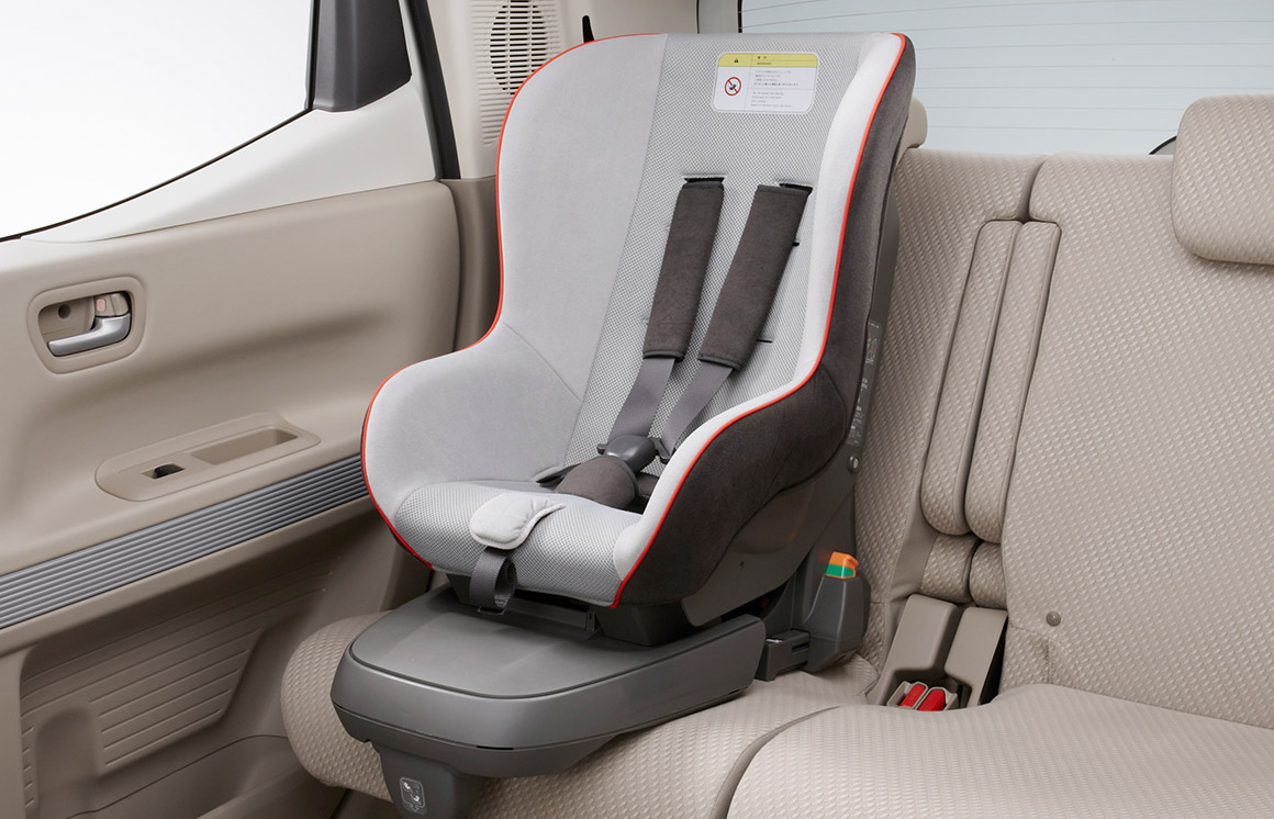 汎用型ISOFIXチャイルドシートロアアンカレッジ＋トップテザーアンカレッジ