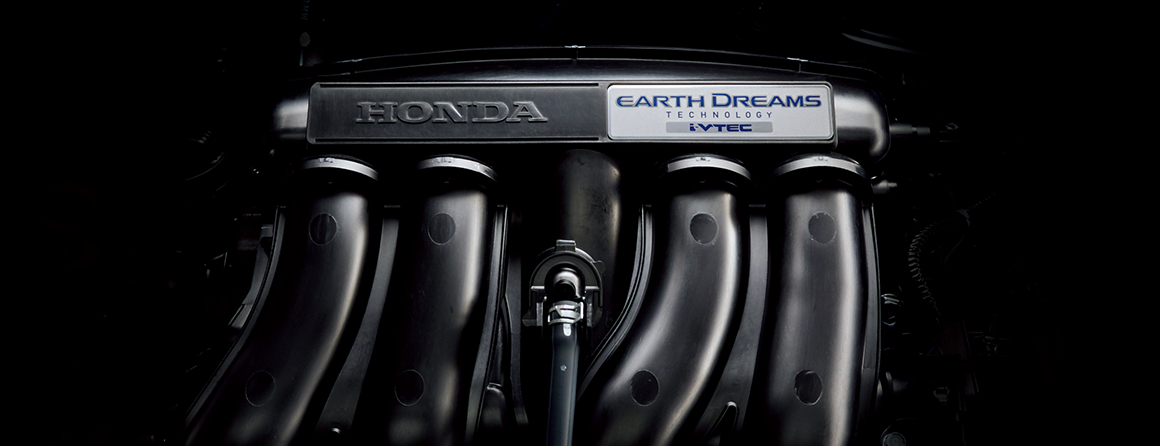 力強い走りに、効率の高い燃費性能。1.5L 直噴 DOHC i-VTECエンジン