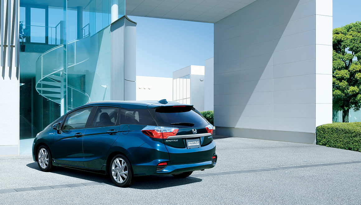 Photo：HYBRID Z・Honda SENSING（FF）　ボディカラーはミッドナイトブルービーム・メタリック　メーカーオプション装着車