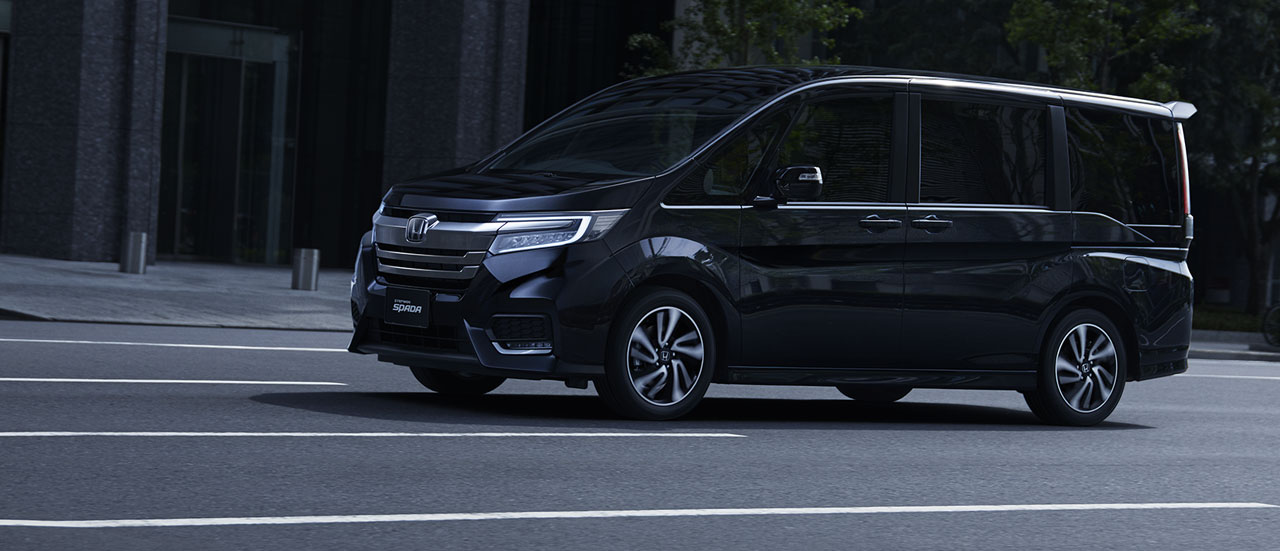 SPADA HYBRID G・EX Honda SENSING 特別仕様車 BLACK STYLE　ボディーカラーはプラチナホワイト・パール