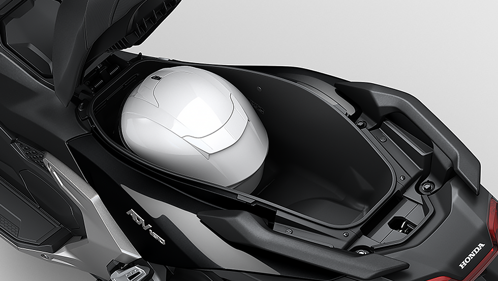 ゆとりの容量のラゲッジボックス