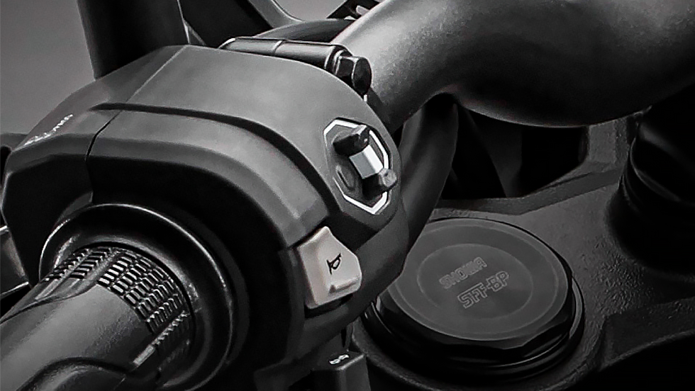 直感的な操作が可能な4wayセレクトスイッチ