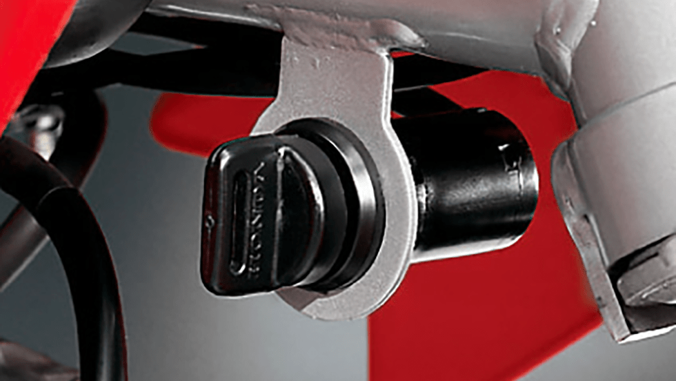 扱いやすさを重視した空冷4ストローク50ccエンジン