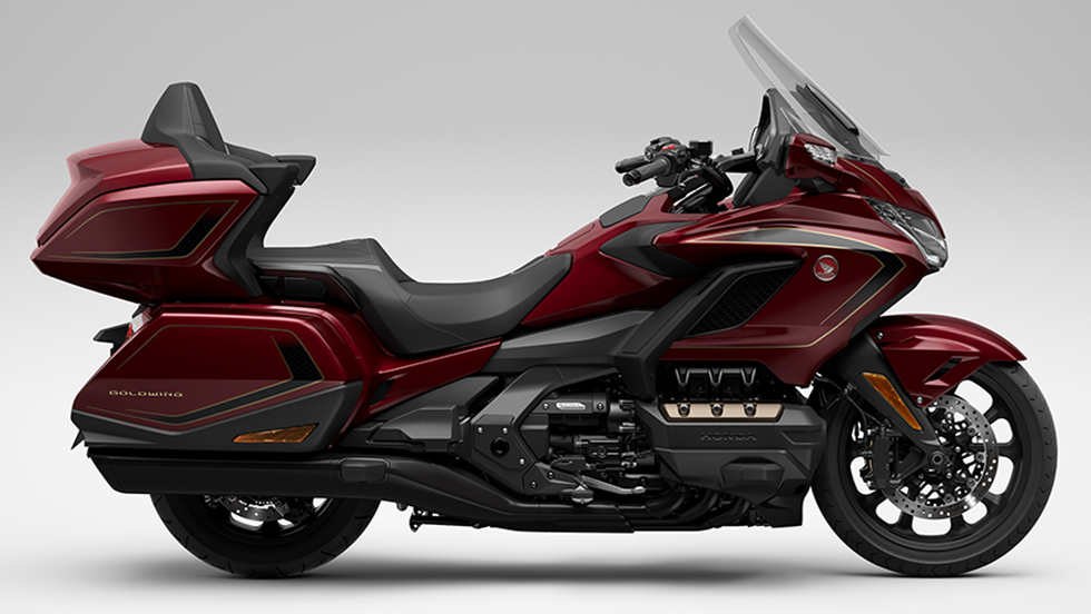 アスリートのように鍛え上げられた、 力強くシャープなスタイリング