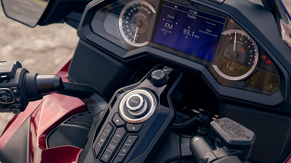 Apple CarPlay、Android Autotoeに対応