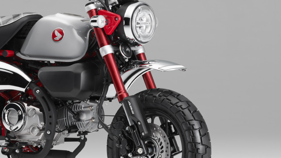 倒立式フロントフォーク&ツインリアショック