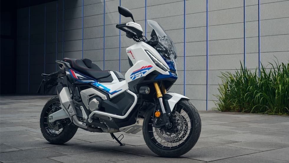 先進性とタフなイメージを追求した力強いスタイリング