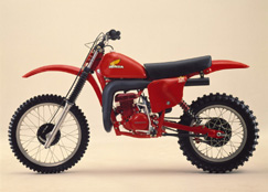 Honda モトクロス競技専用2輪車 モトクロッサー Cr250r を新発売 Honda モトクロス競技専用2輪車 モトクロッサー Cr250r を新発売