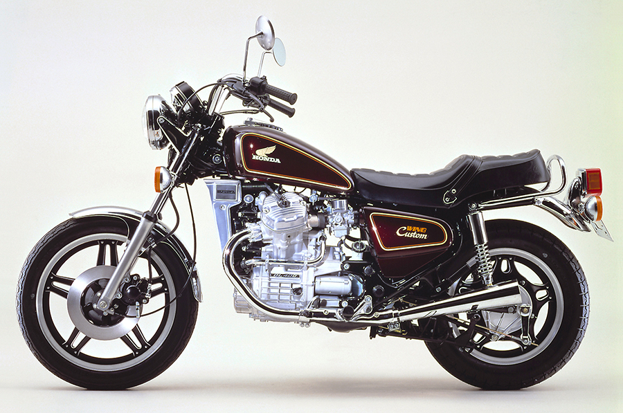 Honda 400ccでアメリカンスタイルの二輪車 ホンダ ウイングカスタムを発売