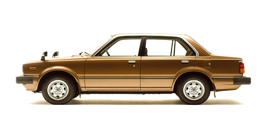 Honda Ff ノッチバックスタイルの ホンダシビック4ドアセダン 新発売