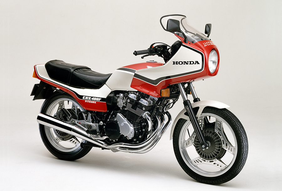 Honda 日本初 フェアリング標準装備の中型スポーツバイク ホンダ スーパースポーツ Cbx400fインテグラ を発売