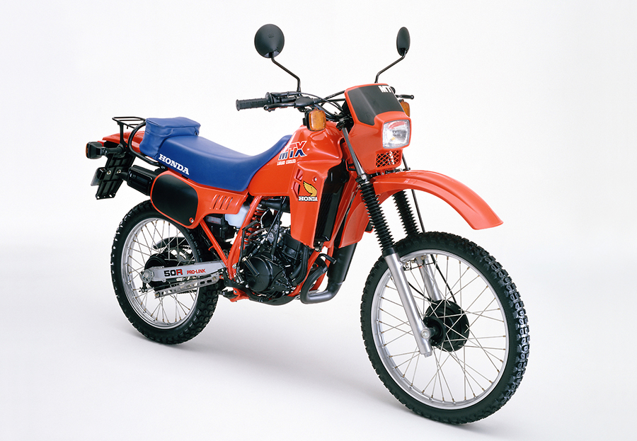 Honda 水冷 2サイクルエンジン搭載のランドスポーツバイク ホンダ Mtx50r を発売
