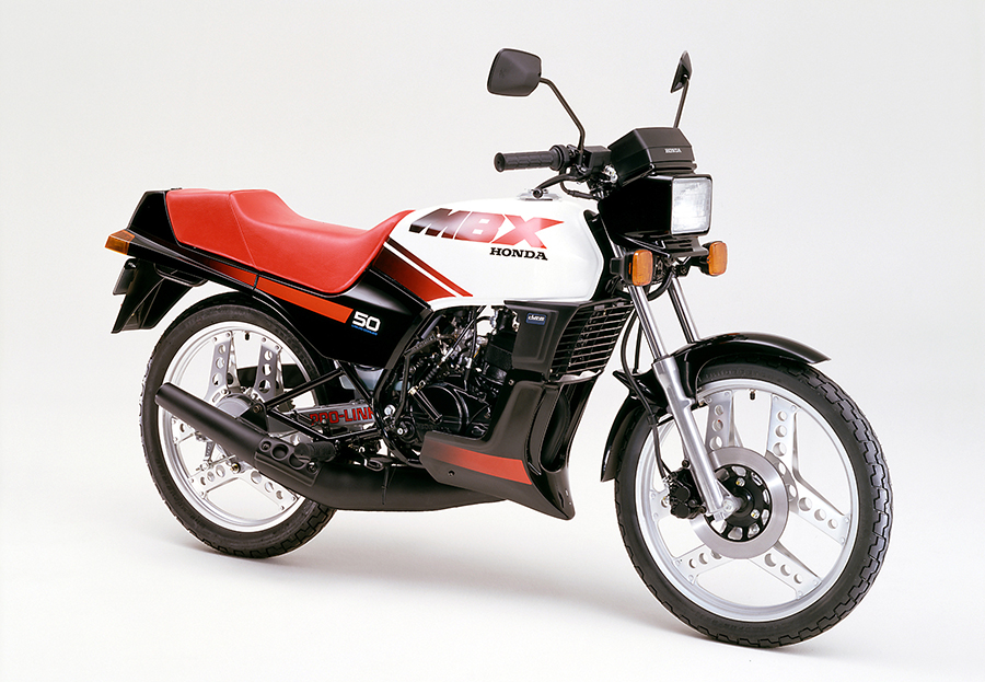 Honda 水冷・2サイクルエンジン搭載のロードスポーツバイク「ホンダ・MBX50」を発売