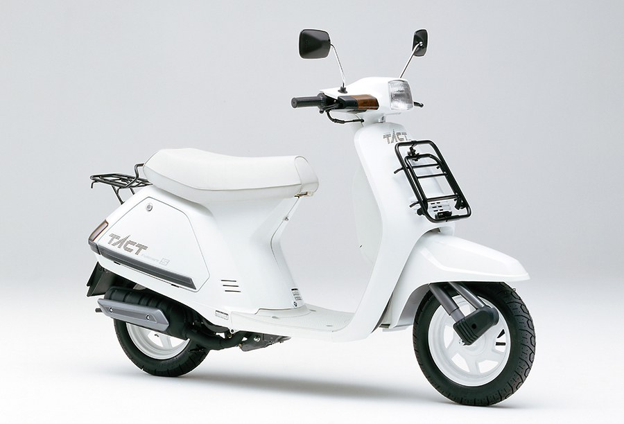 Honda 50ccスクータータクトフルマークの装備を充実し ホンダ タクトフルマークs として発売