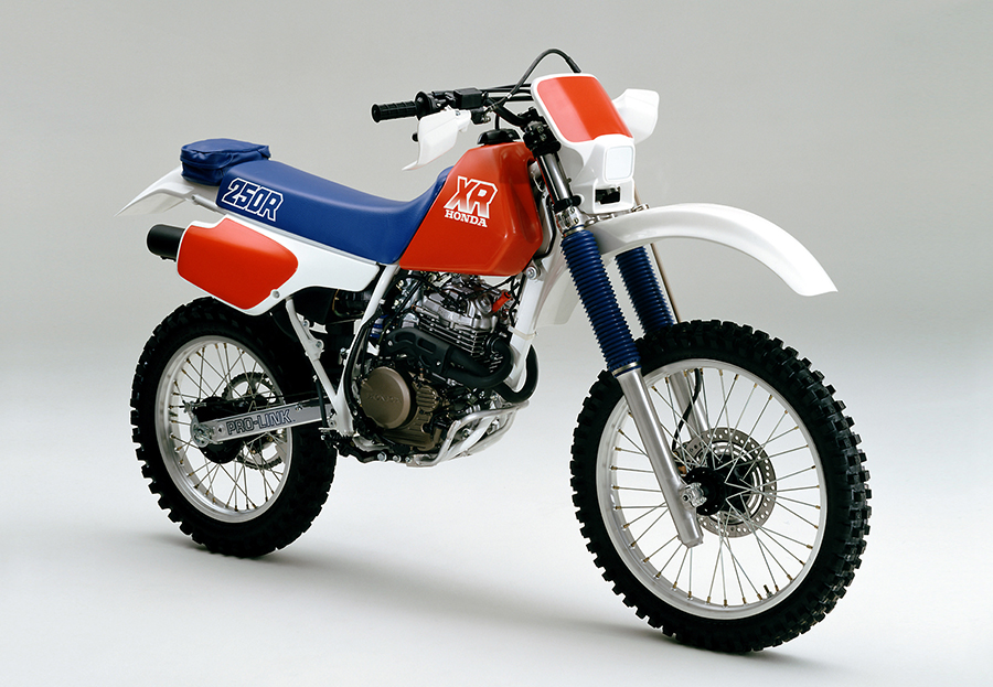 Honda オフロード競技専用車 Xr250r の総合性能を一段と向上させて発売 Honda オフロード競技専用車 Xr250r の総合性能を一段と向上させて発売