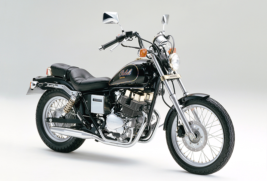 Honda アメリカンスタイルのスポーツバイク ホンダ Rebel レブル と Rebel スペシャル 2タイプの出力 燃費を向上し発売