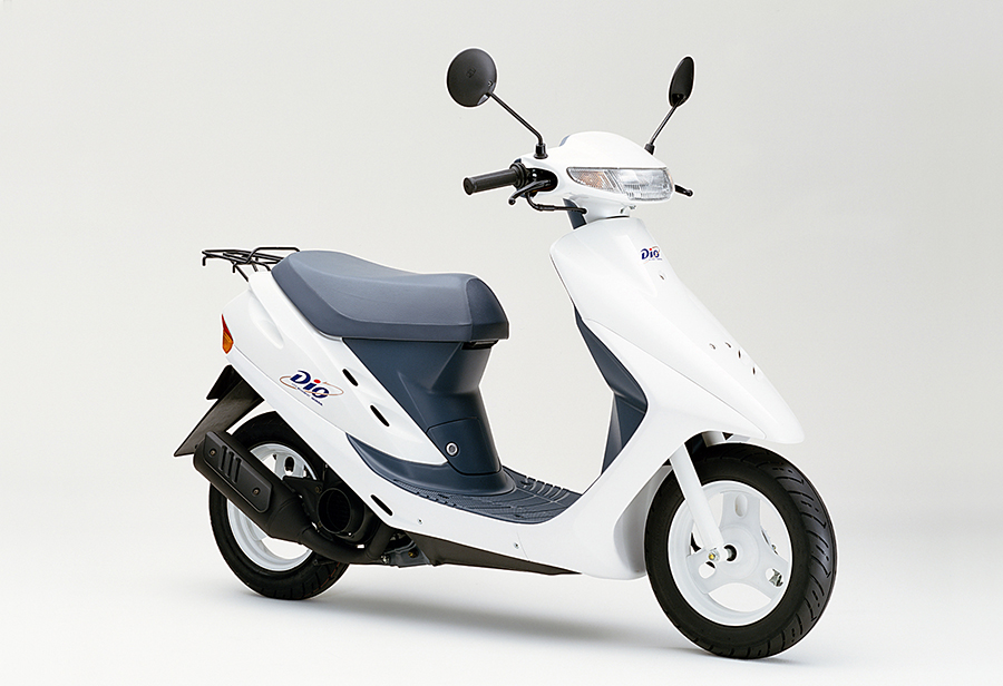 Honda | 若者向けのメットインスクーター「ホンダ ディオ」のデザイン