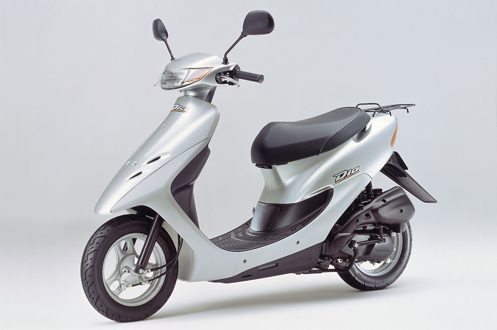 Honda 50ccスクーター ライブ Dio S のスペシャルカラーを限定発売