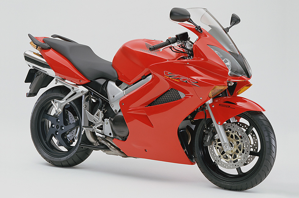 Honda 大型ロードスポーツバイク Vfr をフルモデルチェンジして新発売 Honda 大型ロードスポーツバイク Vfr をフルモデルチェンジして新発売