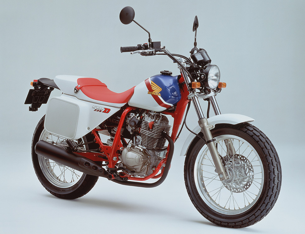 Honda 軽二輪スポーツ車 Ftr をマイナーチェンジしスペシャルモデルを限定発売 Honda 軽二輪スポーツ車 Ftr をマイナーチェンジしスペシャルモデルを限定発売