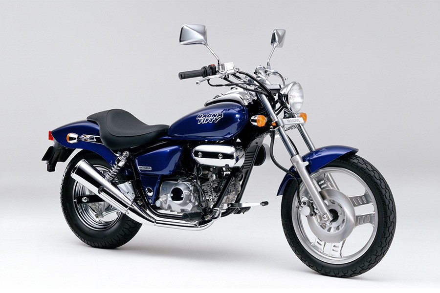 Honda 原付アメリカンカスタムバイク マグナ50 のカラーを変更し発売
