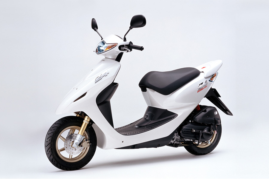 Honda | スポーティーな50ccスクーター「スマート・Dio Z4(ズィー