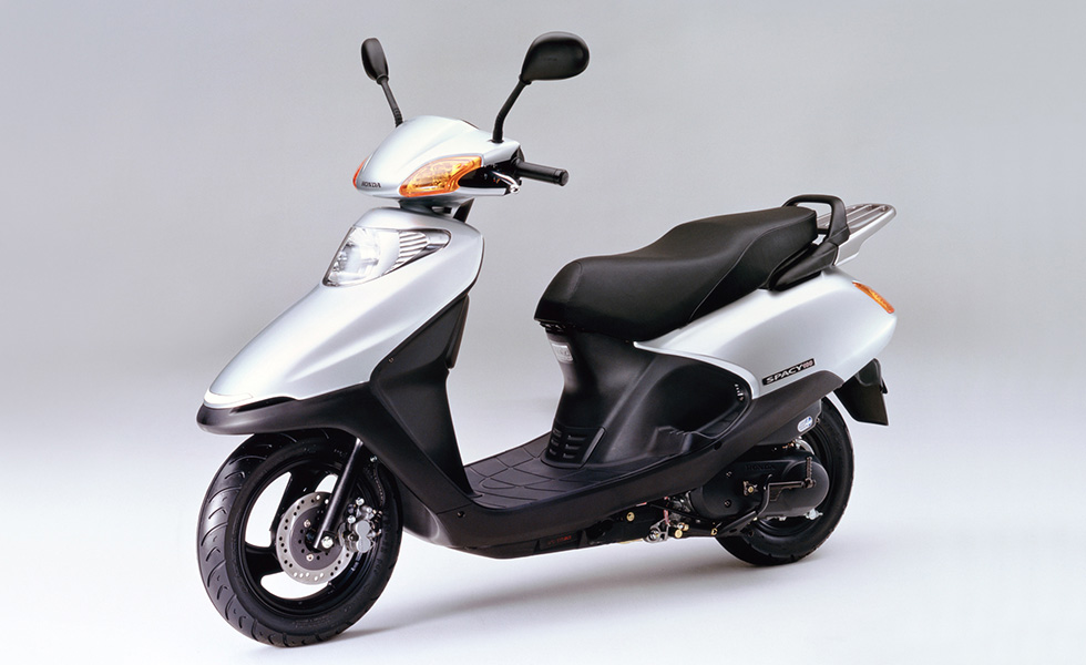 Honda 100ccスクーター スペイシー100 のカラーリングを変更して発売 Honda 100ccスクーター スペイシー100 のカラーリングを変更して発売