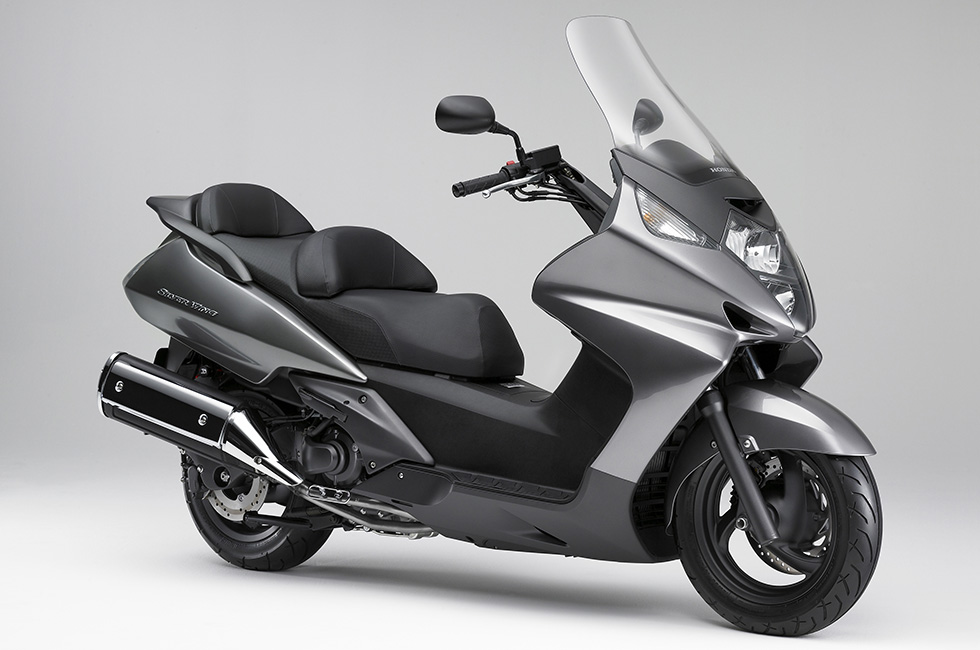 Honda | 大型二輪スクーター「シルバーウイング<600><400>」のカラーリングを変更するとともに各部の質感を高めて発売