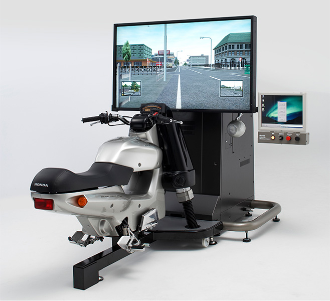 Honda 安全運転教育用二輪ライディングシミュレーターをマイナーモデルチェンジし発売 Honda 安全運転教育用二輪ライディングシミュレーターをマイナーモデルチェンジし発売