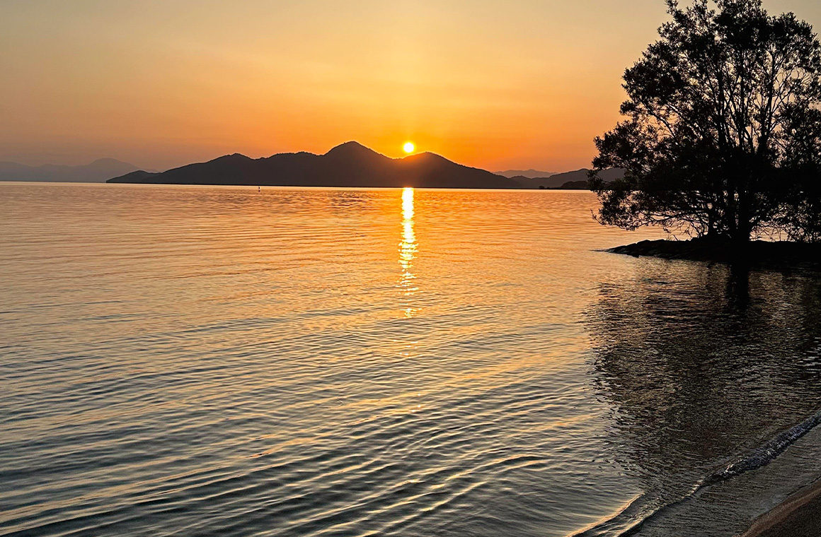 早起きは三文の徳、定評のご来光は清々しい気分に