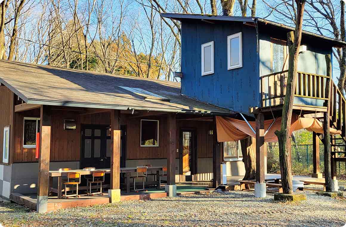 アニメの世界に入り込んだようなコテージは子どもたちに大人気