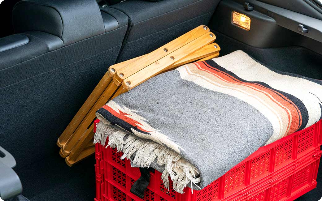 後席斜めのデッドスペースを有効活用！